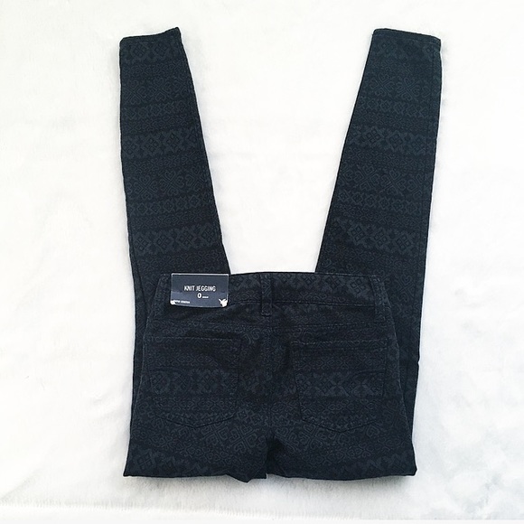 New With Tags American Eagle Aztec Jeggings - Picture 2 of 6